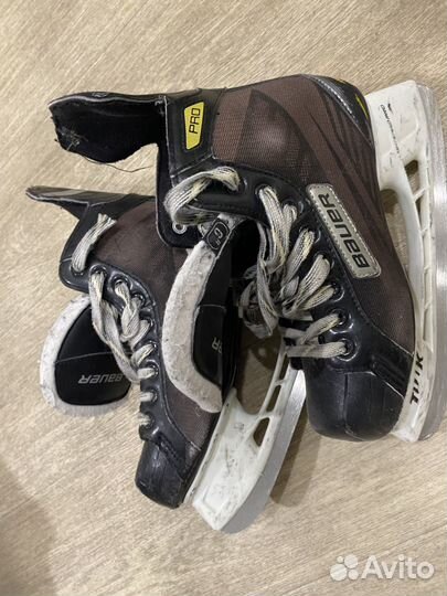 Коньки хоккейные