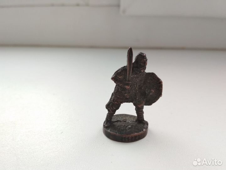 Фигурки солдатиков