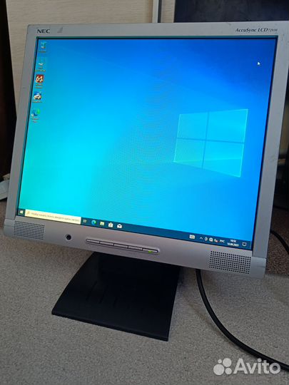 Монитор NEC 17
