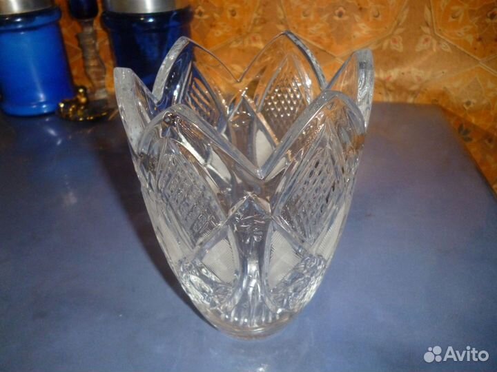 Посуда хрустальная ваза