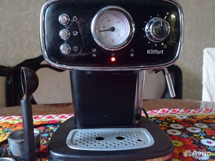 Кофеварка рожковая Kitfort