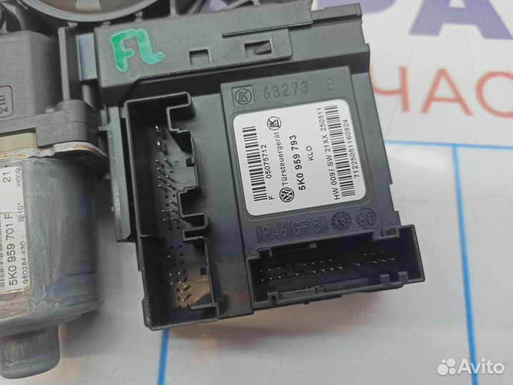 Моторчик стеклоподъемника передний правый Volkswag