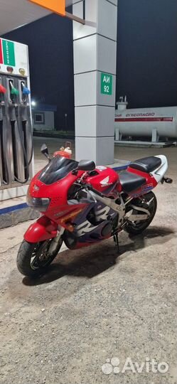 Honda CBR 900 RR