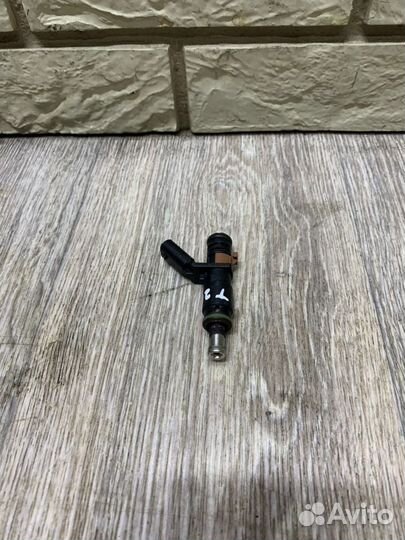Mercedes-Benz W204 Форсунка инжекторная электрич