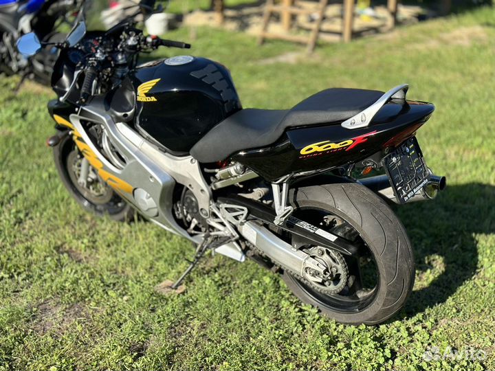 Honda CBR600 F4