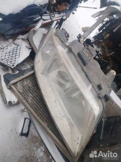Фара передняя правая Audi A6 C5 1997