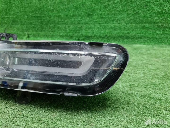 Б/У Б/У птф правая Jeep Grand Cherokee WK2