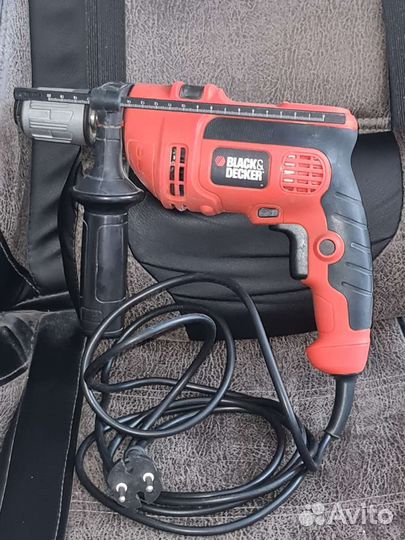 Дрель ударная Black+Decker