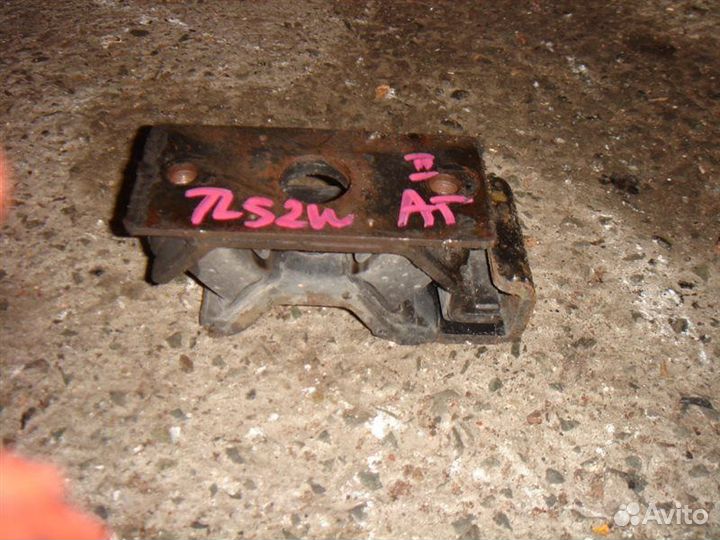 Подушка АКПП Suzuki Escudo TL52W J20A