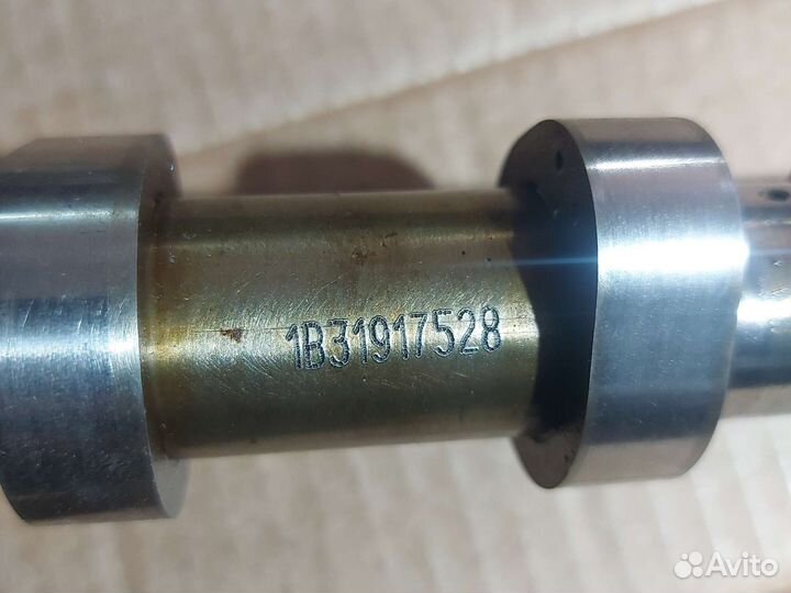 Распредвал с двигателя k4jg780 Renault Clio 3