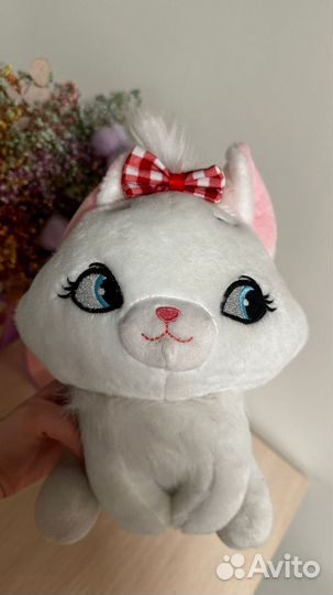 Мягкая игрушка белая кошечка