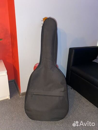 Акустическая гитара