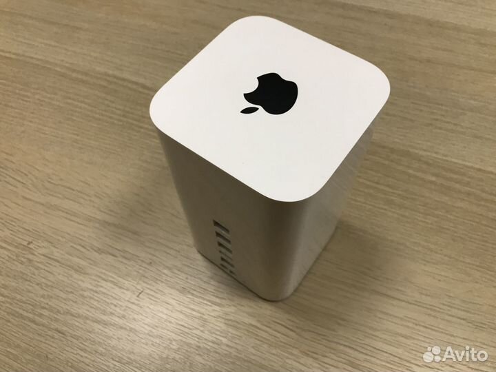 Apple Time Capsule 2TB США (ME177LL/A) на гарантии