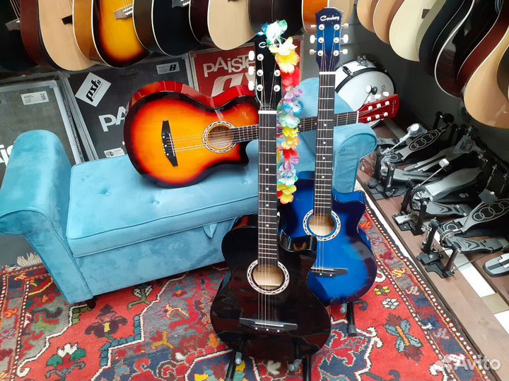 Акустическая гитара