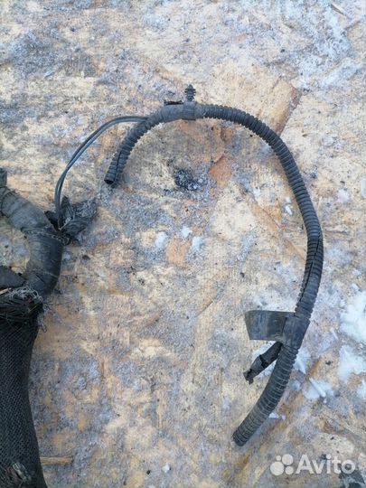 Проводка подкапотная Dodge Stratus