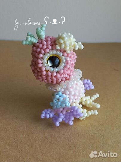 Игрушка попугай Кеша из бисера