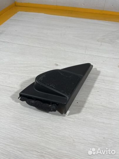 Накладка зеркала внутренняя правая Volvo xc60