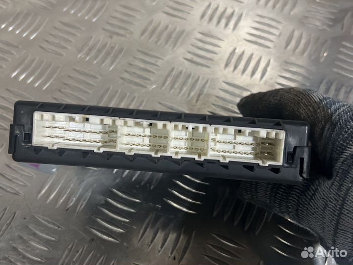 Блок управления центральным замком kia cerato 2