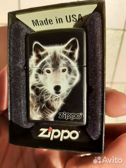 Зажигалка zippo новая оригинал белый волк