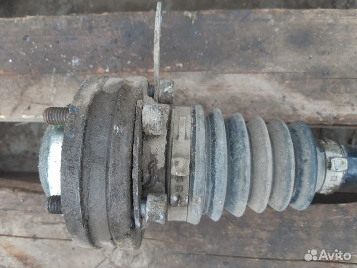 Привод передний левый Skoda Yeti