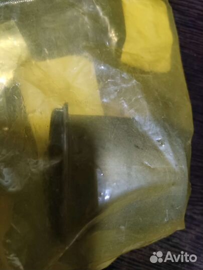 Сайлентблок переднего нижнего рычага Kia Sorento 1