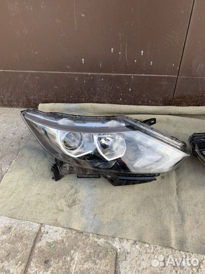 Фары Nissan Qashqai 2 (J11)
