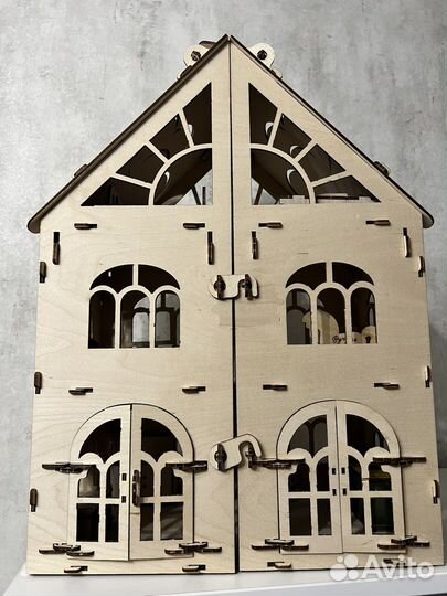 Домик кукольный