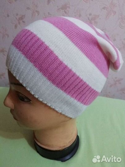 Шапка женская молодежная
