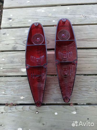 Стекла задних фонарей