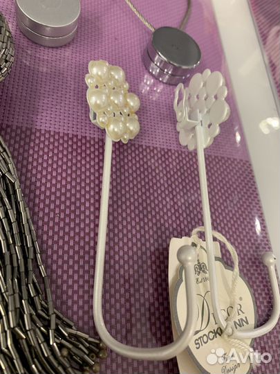 Подхваты для штор и крючки