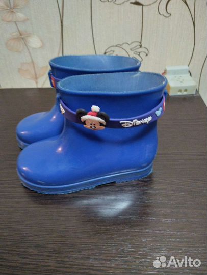 Резиновые сапоги