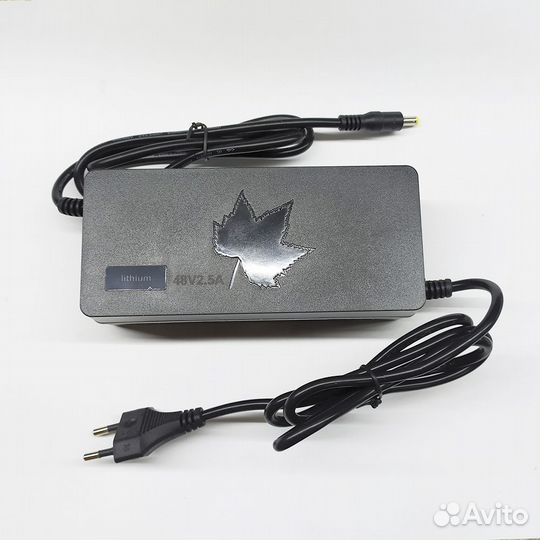 Зарядка 48V (54.6) / 2.5 A c активным охлаждением