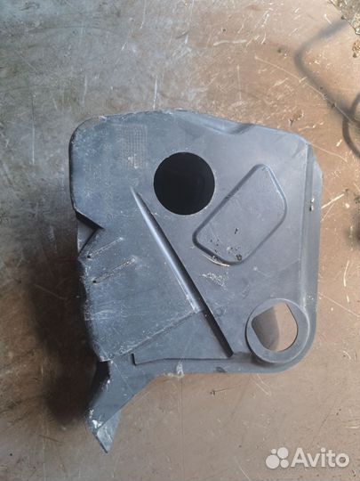 Кожух педали тормоза Mercedes W203