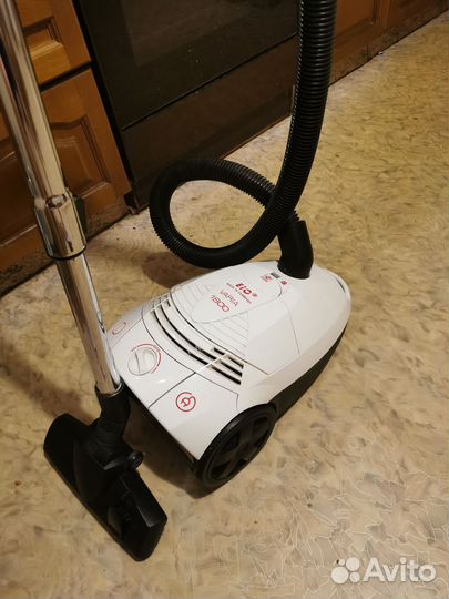 Пылесос EIO Varia 1800