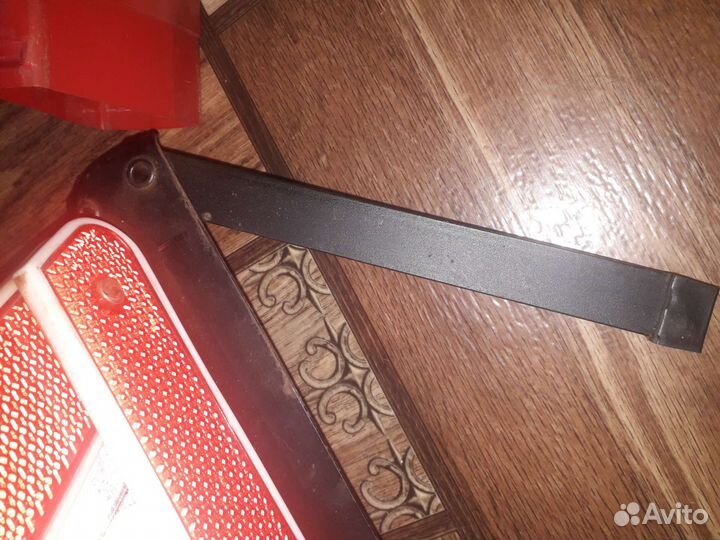 Знак аварийной остановки немецкий