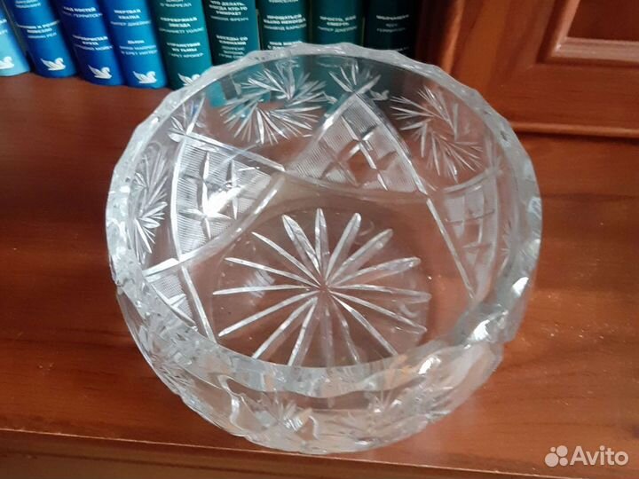 Хрустальная ваза