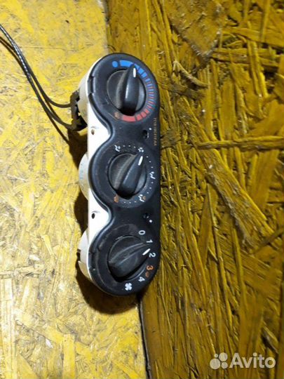 Блок управления климат-контролем (печкой) Ford