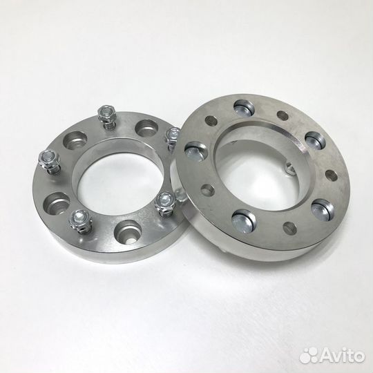 Проставки нива 30мм 5х139,7