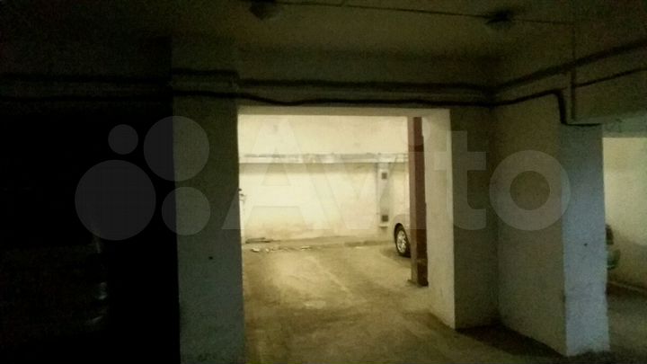 Машиноместо, 20 м²