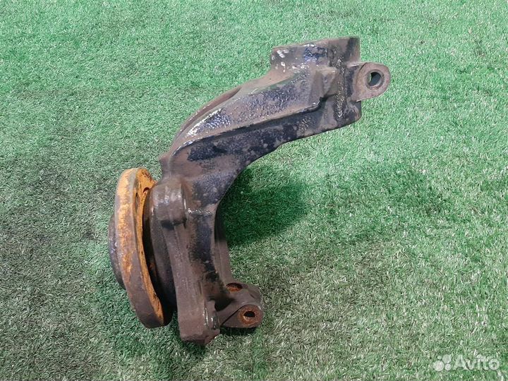 Кулак передний правый Citroen C3 Picasso 2009