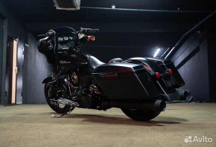 Harley-Davidson Street Glide Special