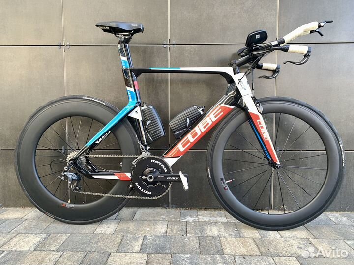 Разделочный карбоновый велосипед Cube с ништяками