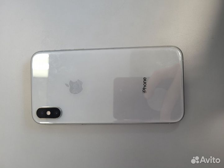 iPhone Xs, 64 ГБ