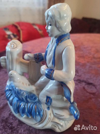 Фарфоровые статуэтки