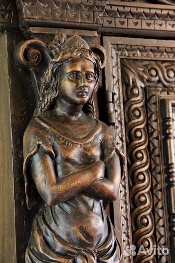 Шкаф ренессанс