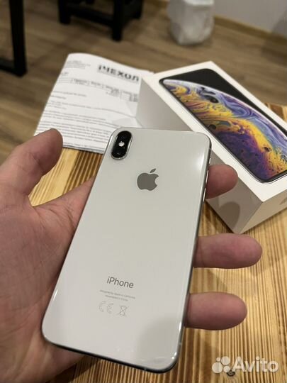 iPhone Xs, 256 ГБ