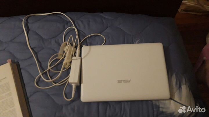 Нетбук asus