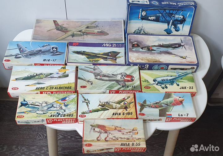 Сборные модели самолётов 13 шт 1: 72 и 1:100