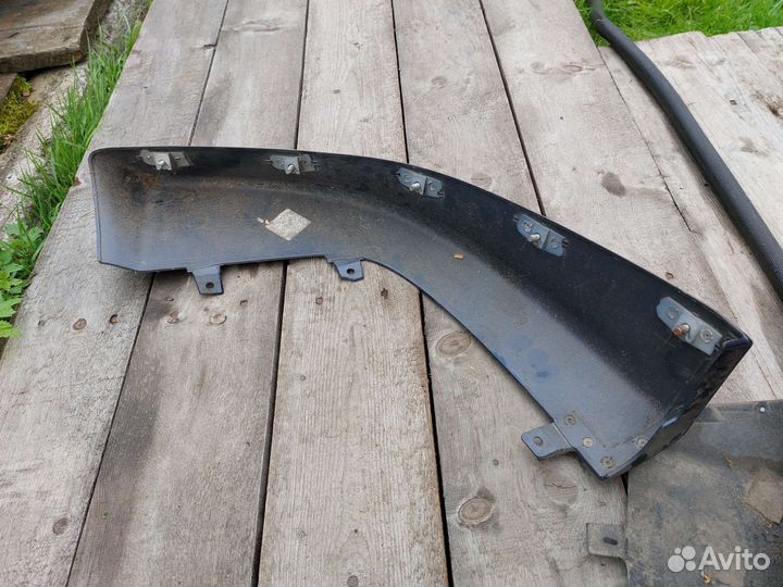 Накладка на передний бампер (клыки) на митсубиши