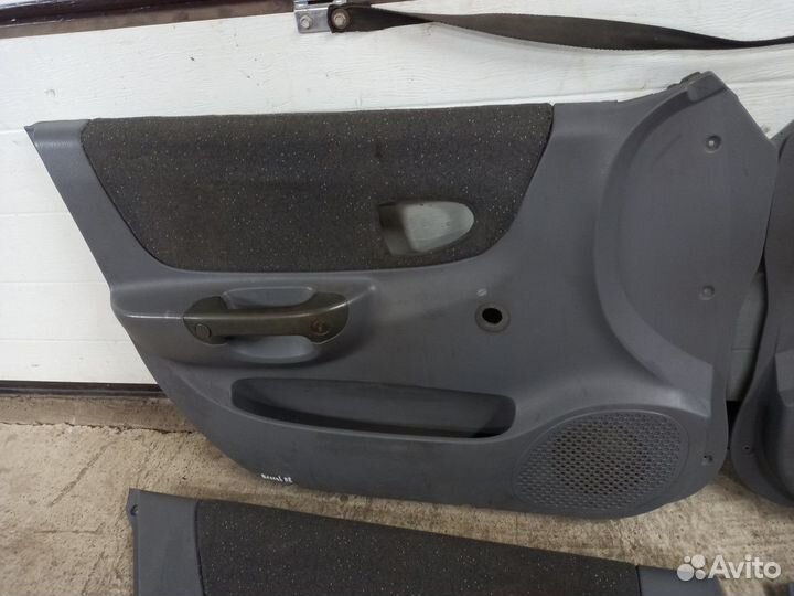 Обшивка двери Hyundai Accent II (1999—2012)